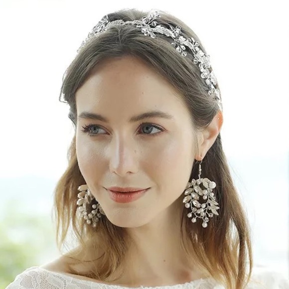 Stunning Crystal Pearl Silver Leaf Bridal Earrings - Picture 5 of 16